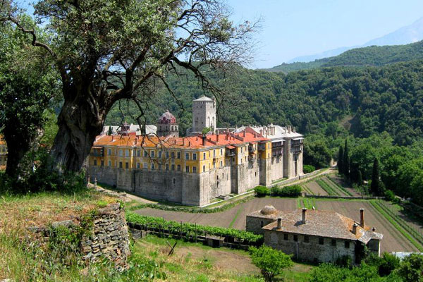 Cruise in Mountain Athos