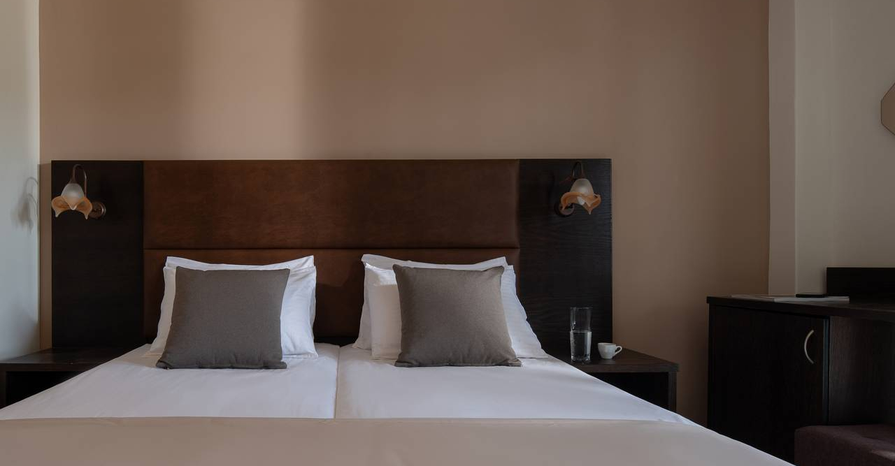 02.double Simeon Hotel